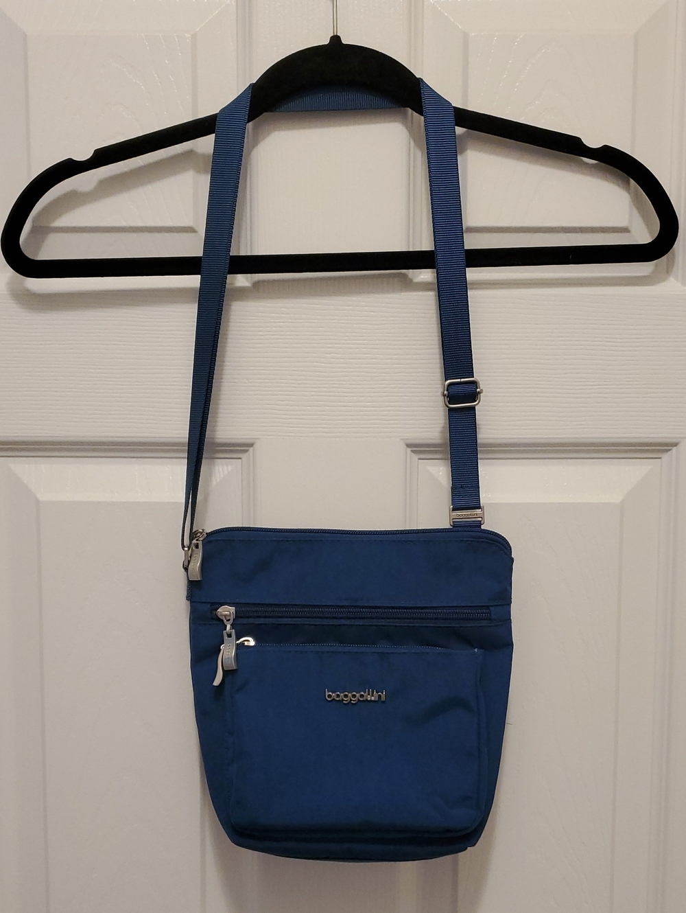 Baggallini Pacific Blue Nylon Crossbody Bag 🌻with Adjustable Strap